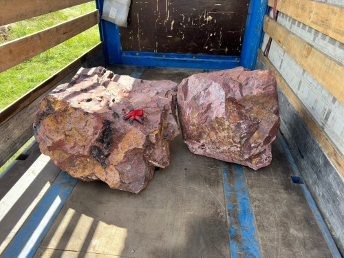 Ландшафтные глыбы красно-фиолетовые 200-1000 килограмм купить в Серове