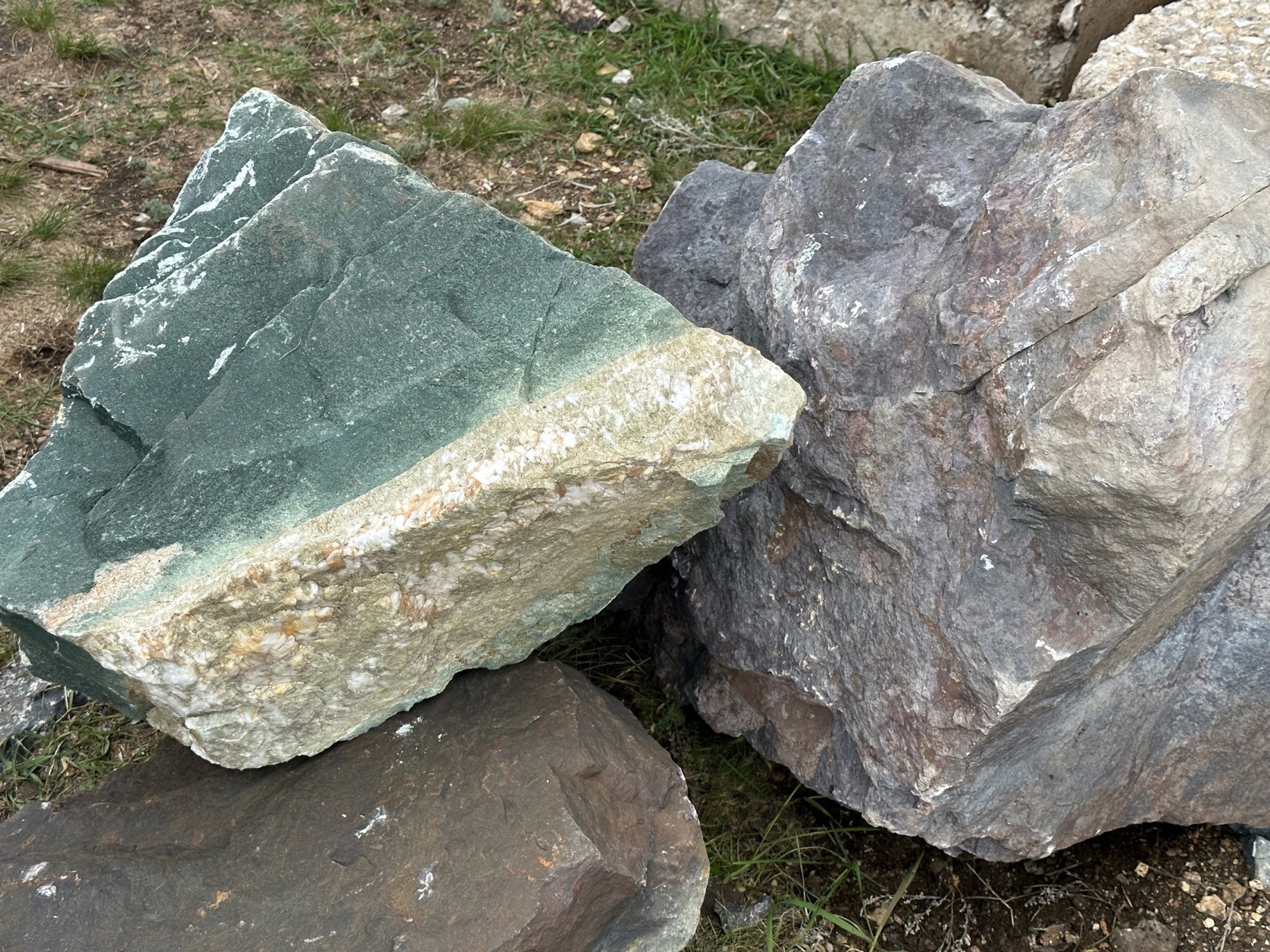 Камни для ландшафтного дизайна зелёные 10-60 килограмм купить в Серове