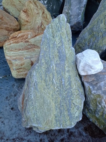 Златолит жёлтый, жёлто-зелёный глыбки и валуны для ланшафтного дизайна купить в Серове