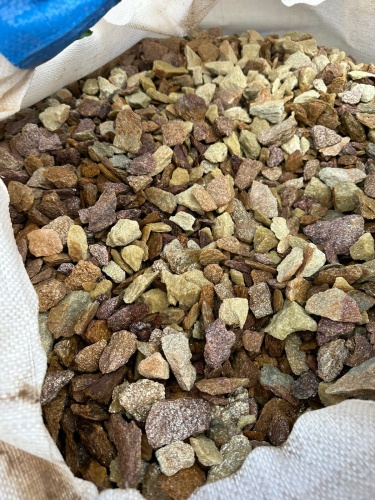 Златолит персиковый декоративная каменная крошка купить в Серове