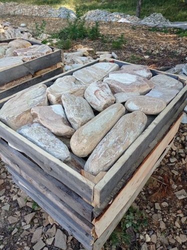 Златолит жёлтый, жёлто-зелёный глыбки и валуны для ланшафтного дизайна купить в Серове