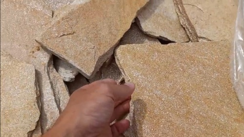 Плитняк златолит жёлтый золотистый для отмостки купить в Серове