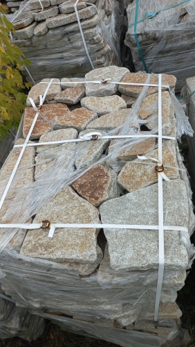 Плитняк галтованный гранитный для ландшафтного дизайна купить в Серове