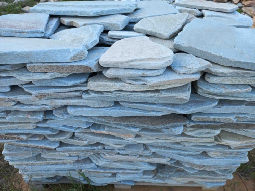 Плитняк златолит зелёный галтованный для цоколя купить в Серове