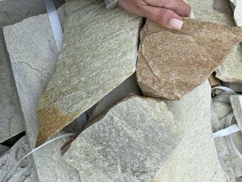 златолит золотисто-фисташковый