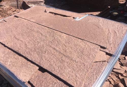 Плитняк лемезит бордовый для ступеней 20-25 мм купить в Серове